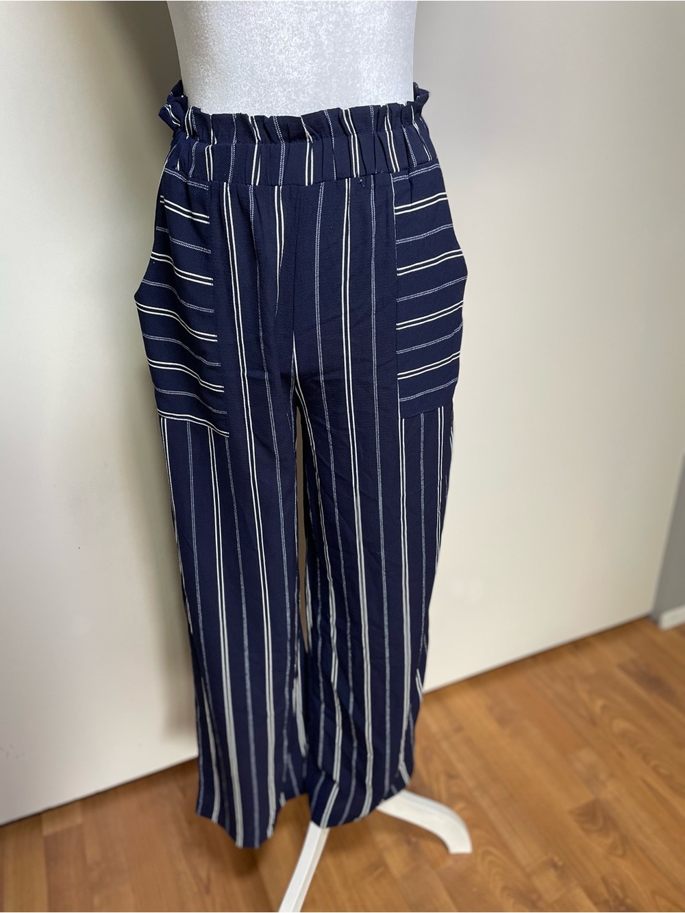 Monteau Navy and White Vertical Stripe Wide-Leg Pants